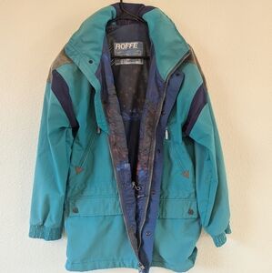 Vintage 80's/90's Mens Funky Winter Jacket.  One sleeve has a couple tiny spots.